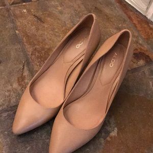 Matte nude Aldo 2” stilettos